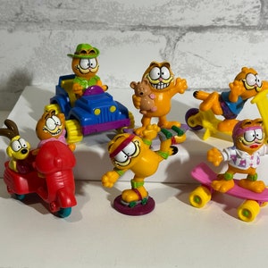 McDonald's Garfield Happy Meal Toys 1988 SEALED Pick Your Favorite Plastic figure Fat Cat Kitten Lasagna Cartoon Comic Smug Vehicle Figures