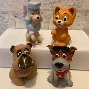 Oliver and Company 1988 McDonald&#39;s finger puppet figures Walt Disney movie Georgette Dodger Francis Kitten Puppy Dog figure cake topper