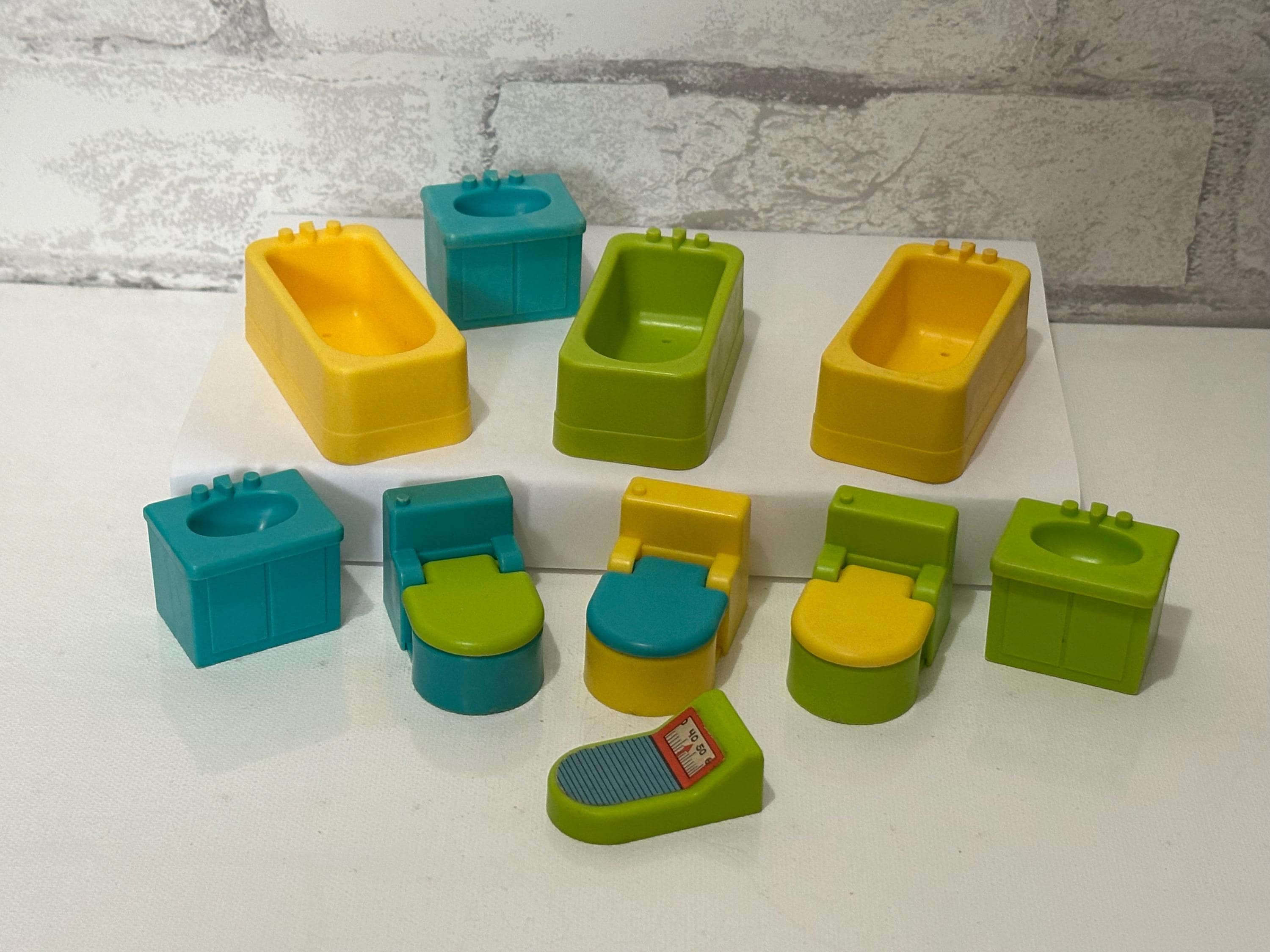 Fisher Price Little People Furniture Vintage 1970s Bathroom replacement Toilet Throne Bathtub Sink Weight Scale choice Pick Your Fave