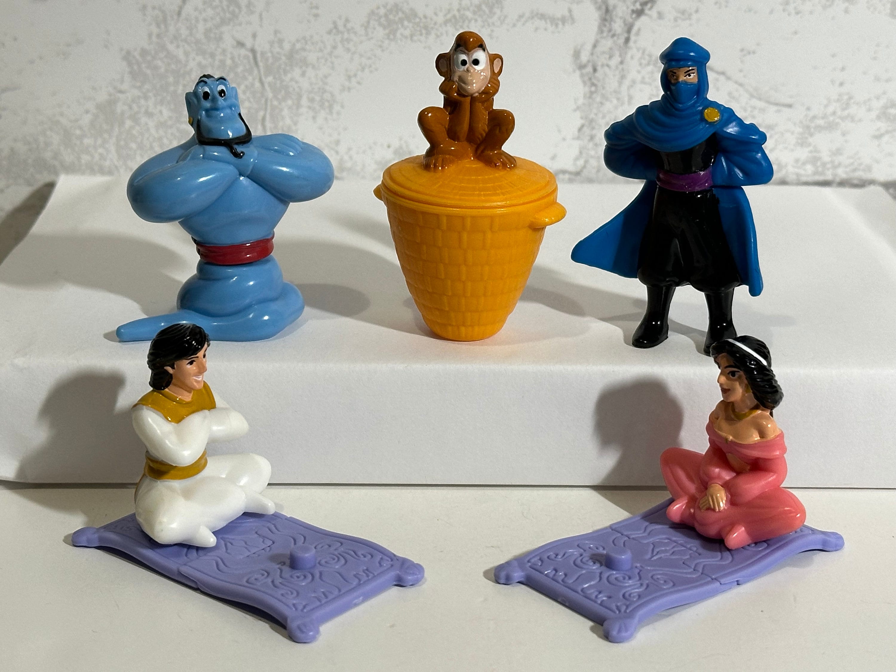 Aladdin NESTLE Magic Wonder Ball Miniature Figure SET 1990s