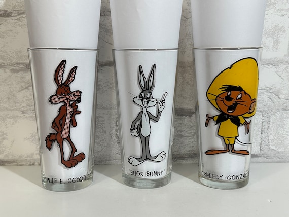 WILE E COYOTE Warner Brothers Pepsi Glass 1973 Looney Tunes Vintage Collector Series Bugs Bunny Wile Coyote Speedy Gonzalez Cartoon Comedy