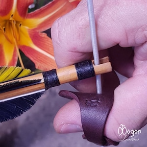 ARCHERY THUMB RING - leather &quot;brown&quot; for eastern archery
