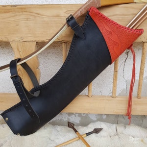Traditional ARCHERY Side Quiver / Leather Hip ARROW QUIVER &quot;Black/Red Tatar-Tulip&quot;