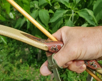 Bogenschießen Daumenring Aus PU-Leder – Verstellbar, Mit Seillänge 30 Cm – Für Anfänger & Training, Schwarz Bogenschießen Daumenring Aus PU-Leder – Verstellbar, Mit Seillänge 30 Cm – Für Anfänger & Training, Schwarz