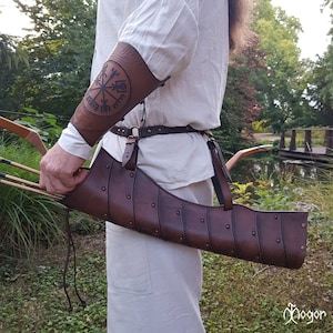 Carquois de tir à l&#39;arc en cuir cousu main : porte-flèche médiéval
