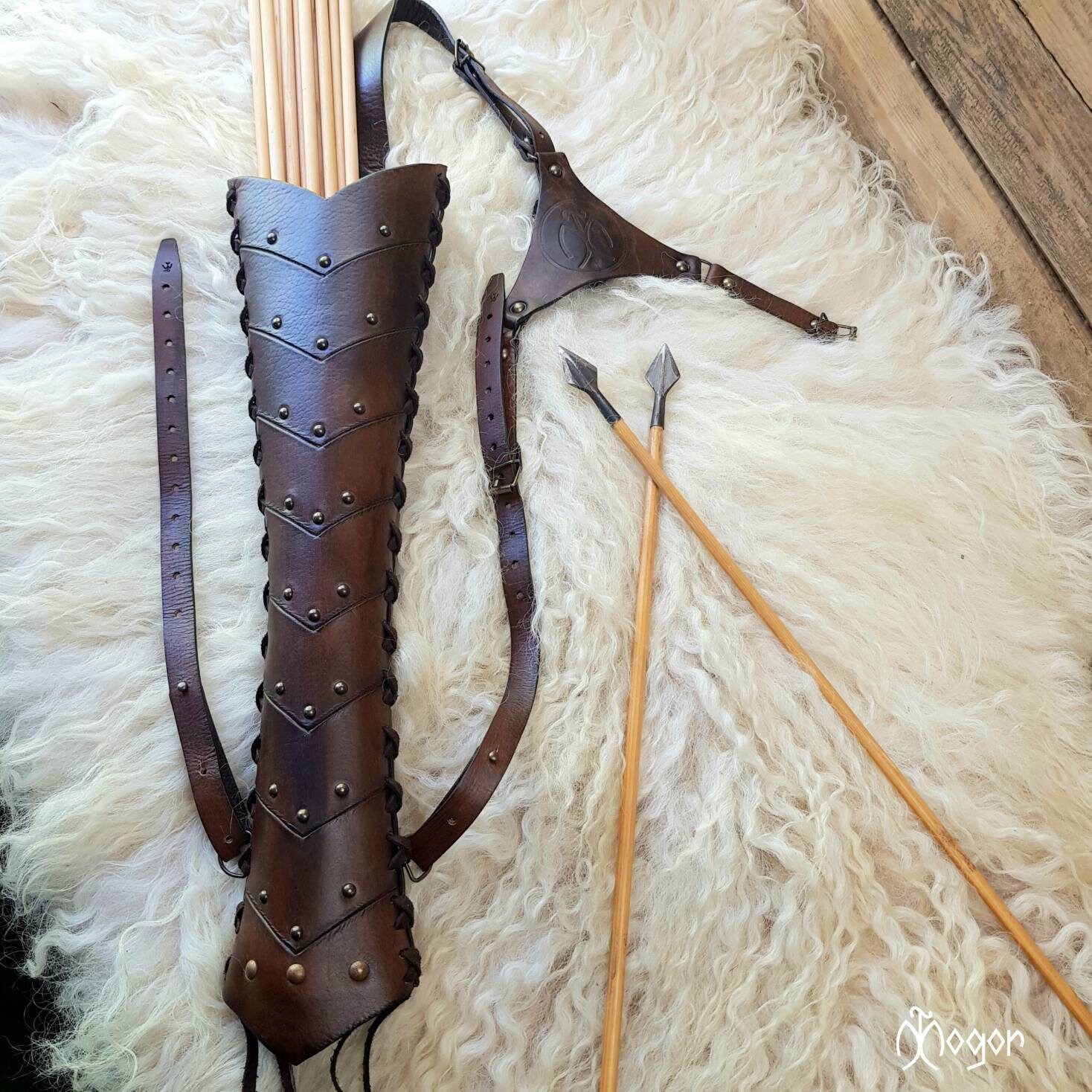 ARCHERY - Leather BACK Arrow QUIVER / Quiver for Arrows - 3 point straps &quot;Medieval Orc Fantasy-Antique brown&quot;
