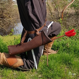 Traditional ARCHERY Side Quiver / Leather Hip ARROW QUIVER &quot;Brown-Tatar-Horse&quot;