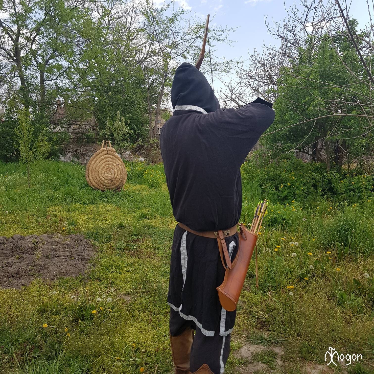 Carquois de tir à l'arc en cuir : carquois de hanche riveté havane antique - France