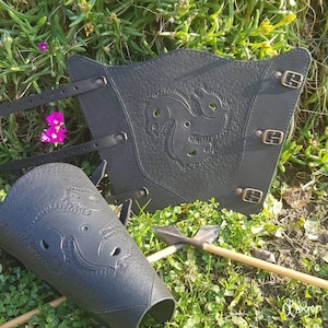 ARCHERY Leather Arm BRACER/ARMGUARD &quot;Black Hun horses&quot;