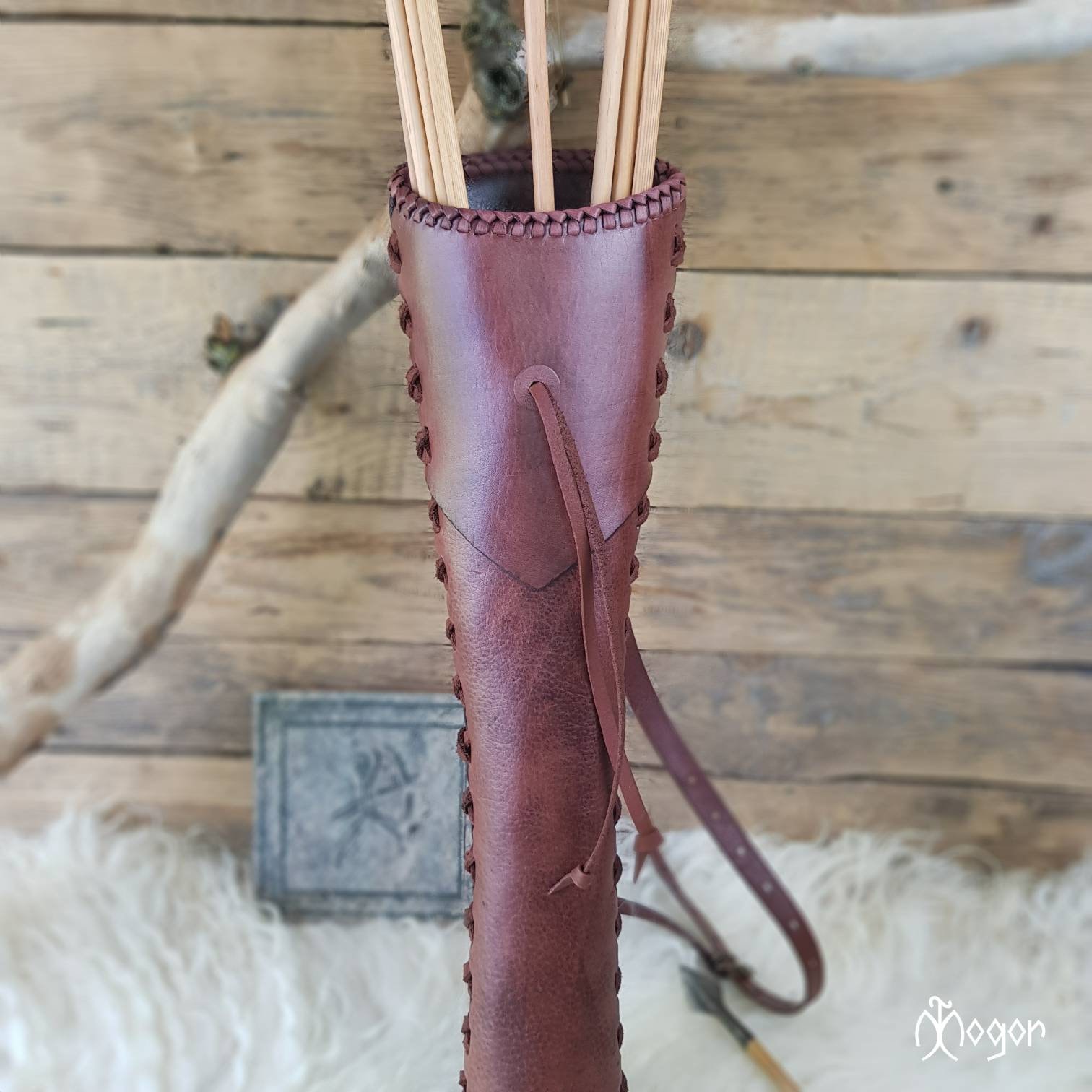 Ancien Carquois De Flèche En Cuir Gaufré - Tir à L'arc - Ceinture - Ambidextre