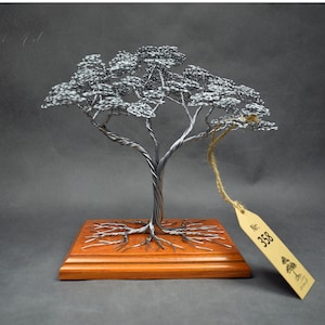 Árvore Bonsai de Metal Gravado: Escultura de Arame de Aço Feita à Mão