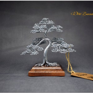 Steel Wire Bonsai Tree: Engraved Wooden Base, Handmade Oriental Decor