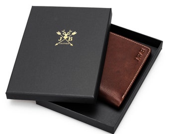 Portefeuille pour homme personnalisé en cuir véritable fabriqué à la main avec pochette pour pièces de monnaie et initiales en relief personnalisées | Cadeau Saint Valentin