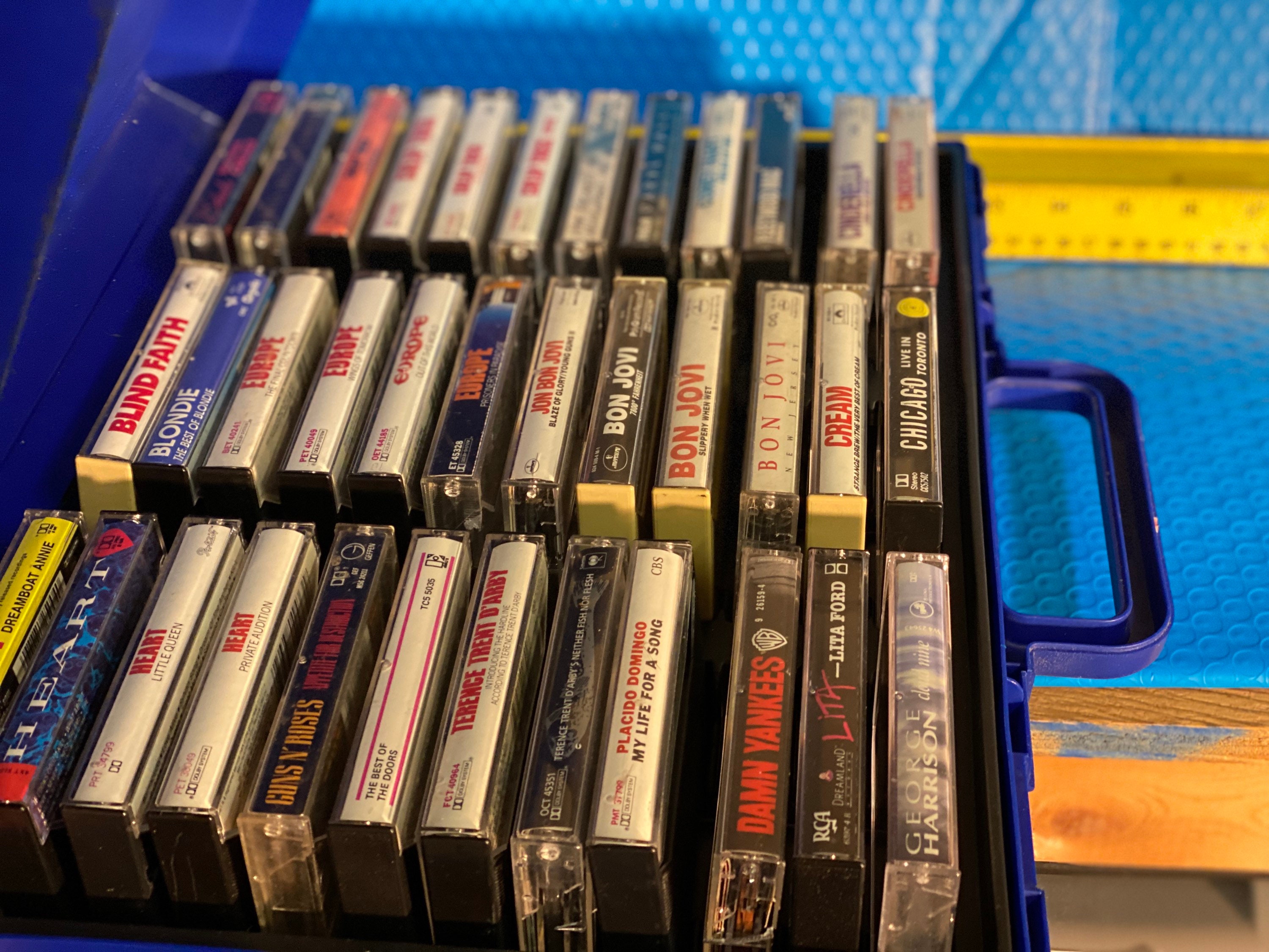 36 cassette tapes with carrying case Etsy.de