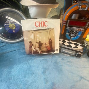 Vinyl 45 record-Vtg 1978 CHIC &quot;Le Freak&quot; &quot;Savoir Faire&quot; 45rpm 7&quot; Vinyl Record Atlantic Records