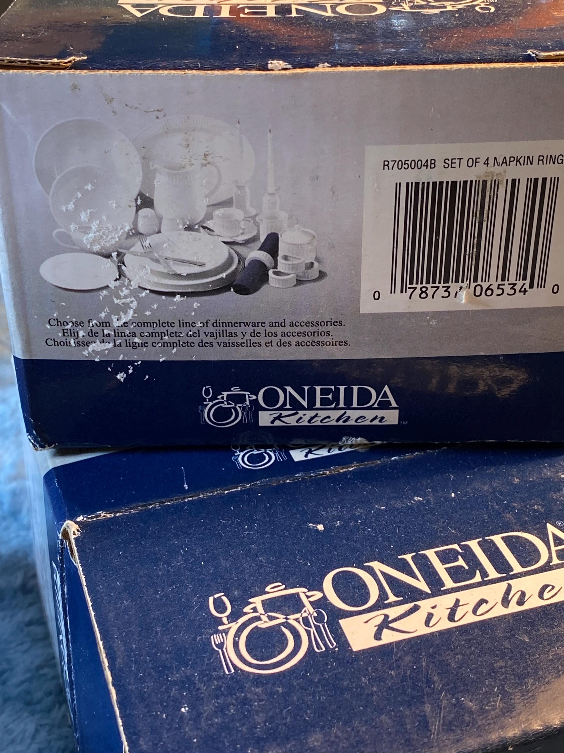 1-box of Oneida Kitchen Napkin Rings- Set of 4 White Ceramic  display picture 1