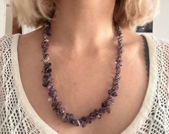 Necklace and bracelet set in amethyst chips and seed beads, amethyst chips jewelry