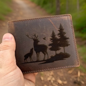 Cartera rústica de cuero genuino para hombre con imágenes de ciervos y alces. Regalo perfecto para hombres, para papá o para Navidad y el Día del Padre.