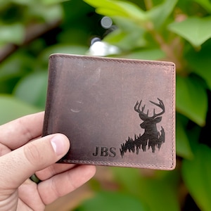 Personalisierte Hirsch Brieftasche, Groomsmen Brieftasche, gravierte Leder Brieftasche für Papa, Weihnachtsgeschenk, personalisierte Brieftasche, benutzerdefinierte Brieftasche für Männer.