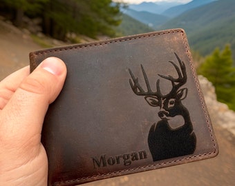 Portefeuille pour homme en cuir véritable bloquant les RFID avec motif chasse au chevreuil. Cadeau personnalisé pour papa et mari. Portefeuille pour homme en cuir rustique avec cerf.