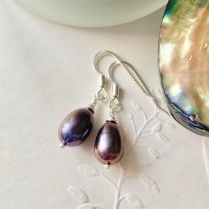 Sterling silver Peacock Pearl earrings, Freshwater Cultured Pearl earrings for Bridesmaids, Handmade Pearl jewellery, Birthday gift for her.