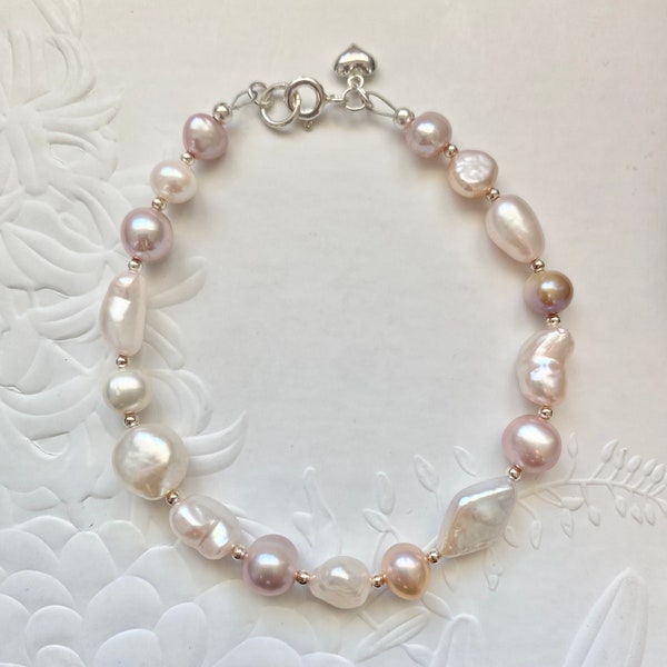 Sterling silver Pearl bracelet, White and pink Pearl bracelet with heart charm, Handmade Bridal Pearl bracelet. Birthday gift for her.