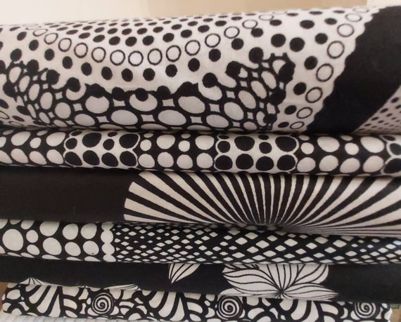Black and White Fat Quarters Bundle, Fabrics for Sewing Projects, Purse,  Quilting, Face Mask White and Black Fabrics, Fat Quarter Fabric 