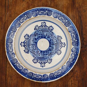 19th Century Portuguese Large Blue and White Wall Plate depicting Palaces, Earthenware, Faience