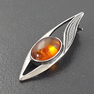 Vintage Sterling Silver Art Nouveau Style Amber Leaf Shaped Brooch