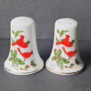Vintage Lefton Cardinal and Holly Bell Shaped Christmas Salt & Pepper Shaker Set Japan