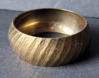 Vintage Wide Brass Textured Bangle Bracelet Made in India Striped Hammered