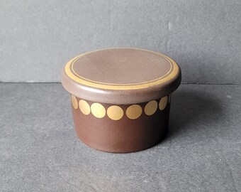 Azucarero con tapa de cerámica Purbeck de estilo vintage de mediados de siglo, fabricado en Inglaterra, color marrón con puntos dorados.