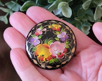Vintage Hand Painted Round Wooden Flower Pin Brooch