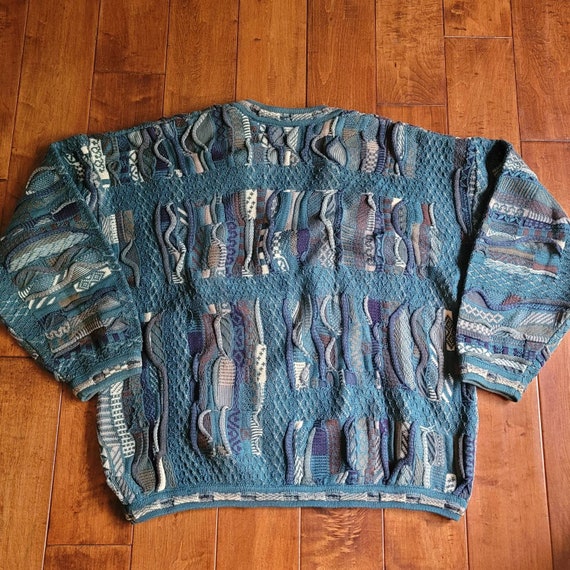 Vintage 3D Tundra V Neck Sweater Size Large Coogi… - image 3