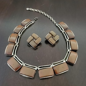 Vintage Lisner Brown Caramel Thermoset Choker Necklace and Earring Set Gold Tone 1960s