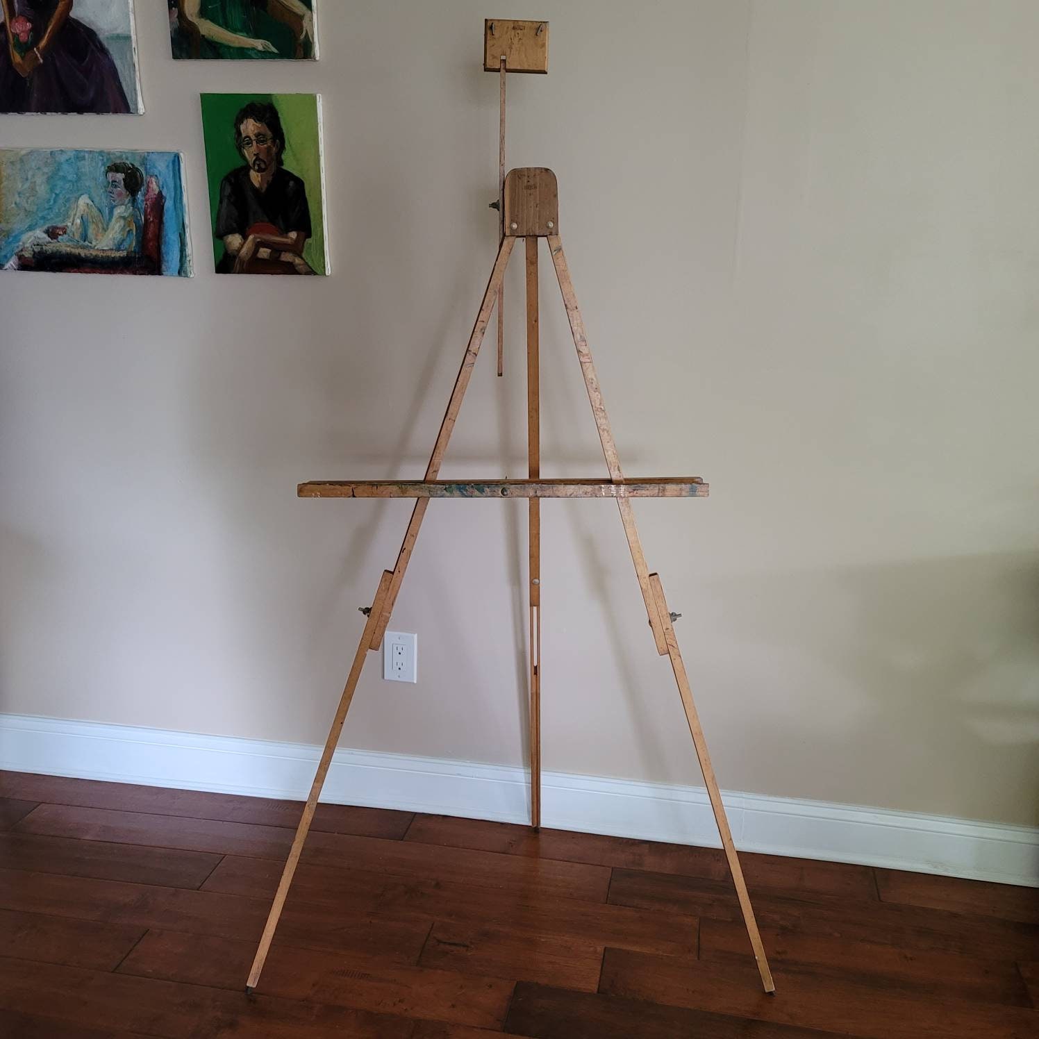 Wood Easel Stand for Wedding Sign, Picture Photo Display Easel Stand, Wood Floor  Easel With Adjustable Shelf, Boho Rustic Sign Stand 