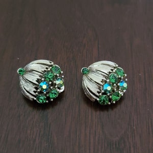 Vintage Lisner Signed Silver Tone Blue Green Aurora Borealis AB Glass Rhinestone Clip On Earrings