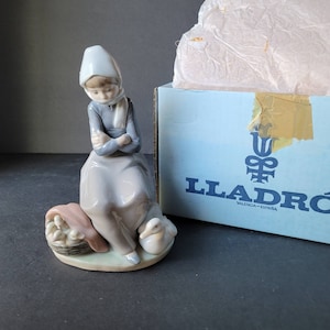 Lladro Duck Seller Porcelain Figurine 1267 1994 with Original Box Vendedora de Patos