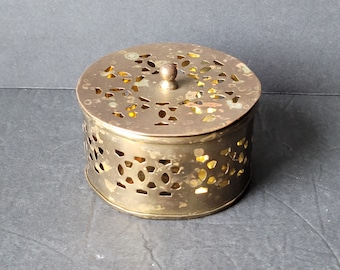 Vintage messing krekeldoos gemaakt in India Snuisterijdoos wierookhouder