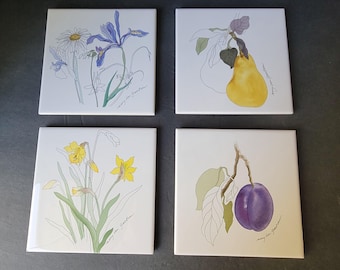 Set di 4 sottopentola in ceramica con motivo di frutta e fiori ad acquerello di Mary Lou Goertzen, Portogallo.