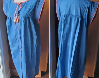 Vestido vintage It's a Charm de cambray azul con ribete de cuadros rojos, talla L, nuevo en 2020, Muumuu