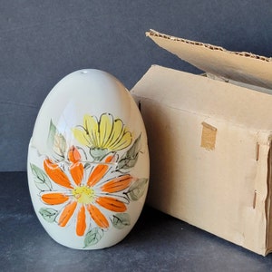 Vintage Orange Yellow Floral Stacked Cracked Egg Salt and Pepper Shaker Set Japan New in Original Box Easter Spring