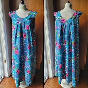 Vintage 70er Jahre Karen Ann Hawaiian Bark Cloth Abstrakter Blumendruck Flügelärmel Maxikleid Größe M