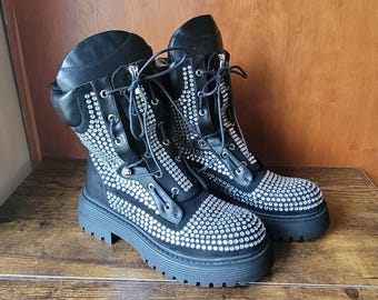 Azalea Wang Amenity Black Rhinestone Combat Boots Chunky Lug Sole Size 8.5 NWOT