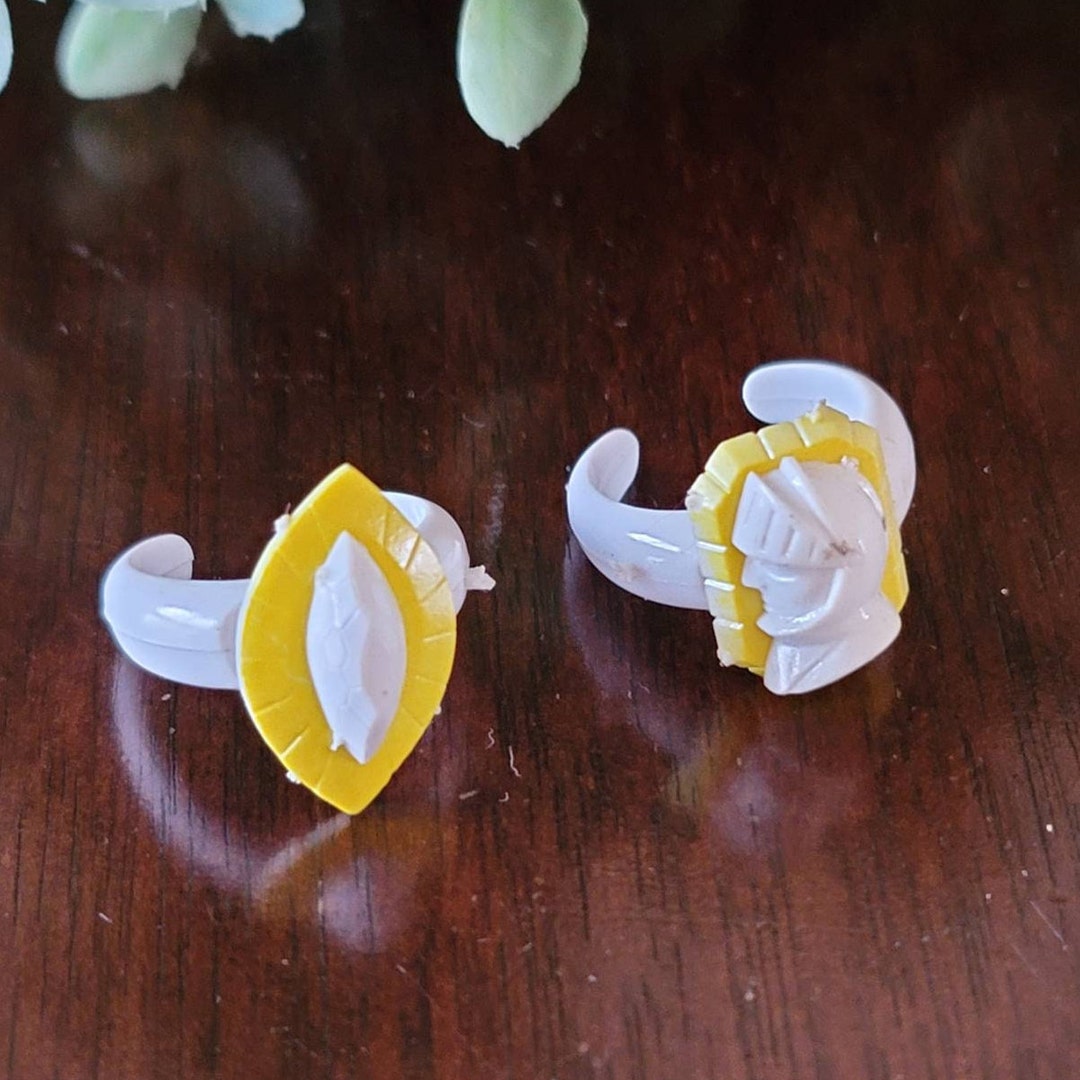Vintage Cracker Jack Surprise Plastic Toy Rings Knight Diamond Set of 2 Etsy