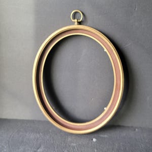 Vintage Gold Oval 7.75 x 9.5 Frame Gallery Wall