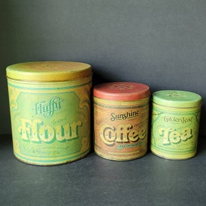 Vintage Metallkanister-Set, verschachtelter Blechkanister, rustikale Küchenlagerung, Stapelbehälter, Ballonoff, hergestellt in den USA