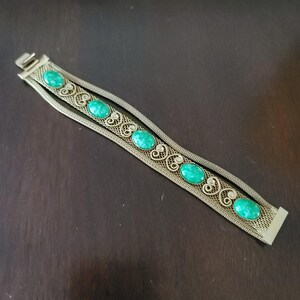 Vintage Gold Metal Mesh Bracelet with Green Stones