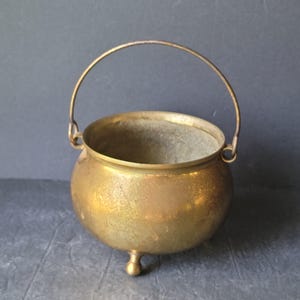 Vintage Round Brass Footed Caldron Planter Plant Pot Cachepot