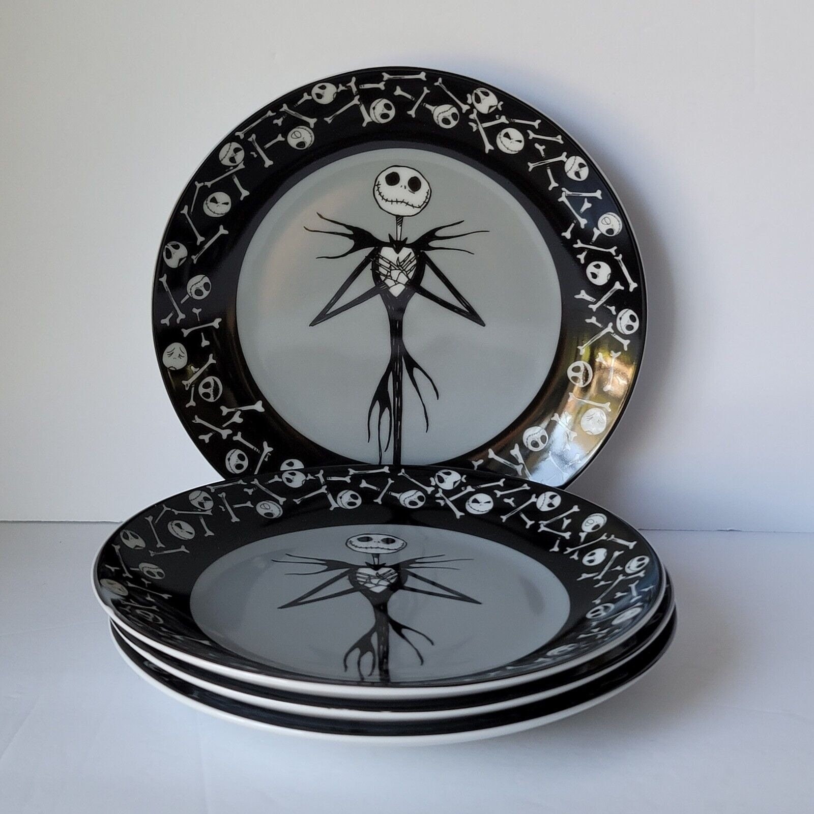 Nightmare before christmas clearance plate set